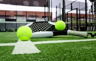 Si dice padel o paddle? La differenza che conoscono in pochi