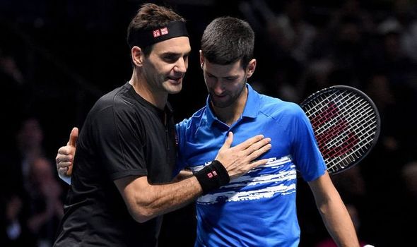 Atp Finals, Federer sconfigge Djokovic e vola in semifinale