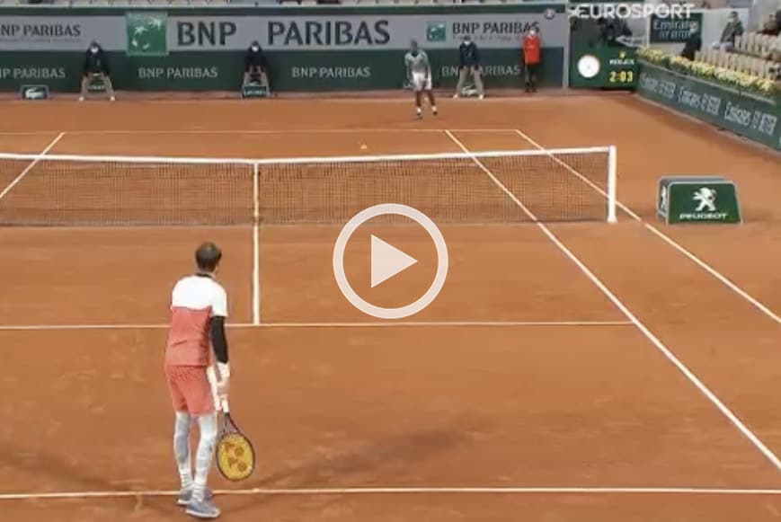 Il clamoroso ace da sotto di Bublik contro Monfils