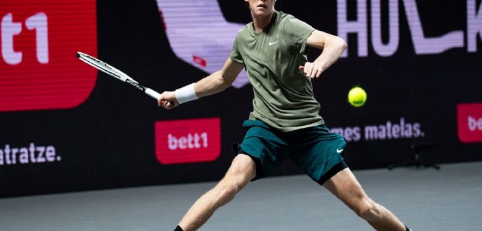 Sinner doma anche Herbert e avanza a Colonia