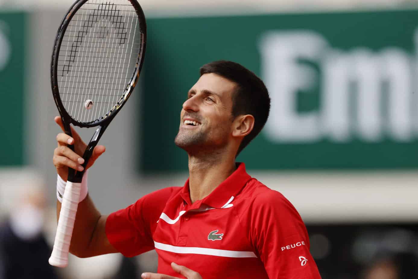 Djokovic batte Tsitsipas e va in finale al Roland Garros