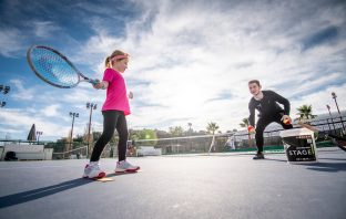 Tutto quello che serve ai vostri piccoli per giocare a tennis giocare a tennis
