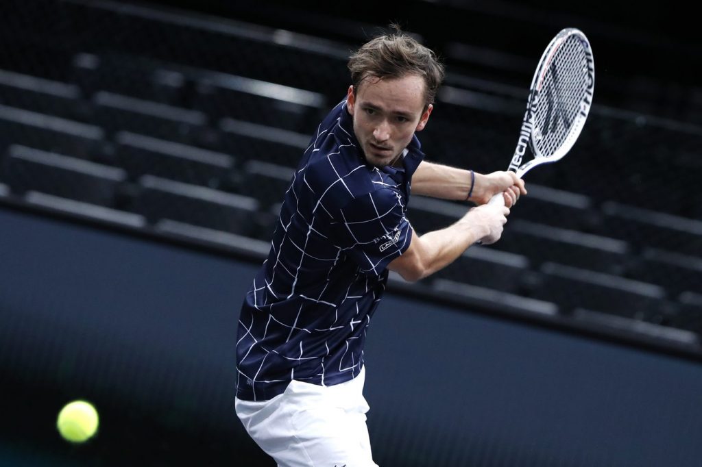Medvedev trionfa a Parigi Bercy