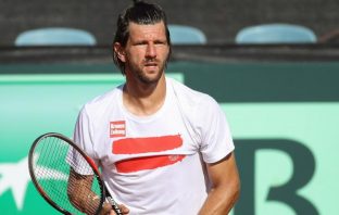 Melzer a muso duro contro Djokovic: “Si informi prima di parlare” Le accuse di Melzer a Djokovic