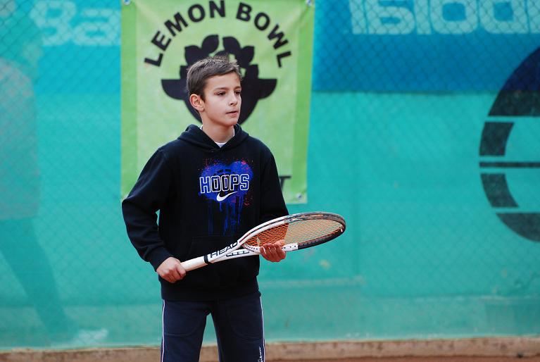 Un giovanissimo Lorenzo Musetti al Lemon Bowl
