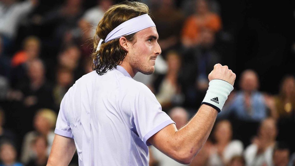 Tsitsipas si diverte coi fan su Twitter