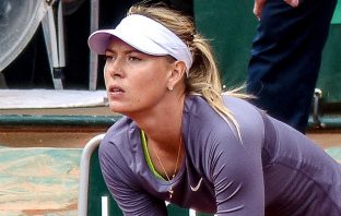 Perché Maria Sharapova non è diventata cittadina statunitense? Perché la Sharapova non è diventata cittadina statunitense?