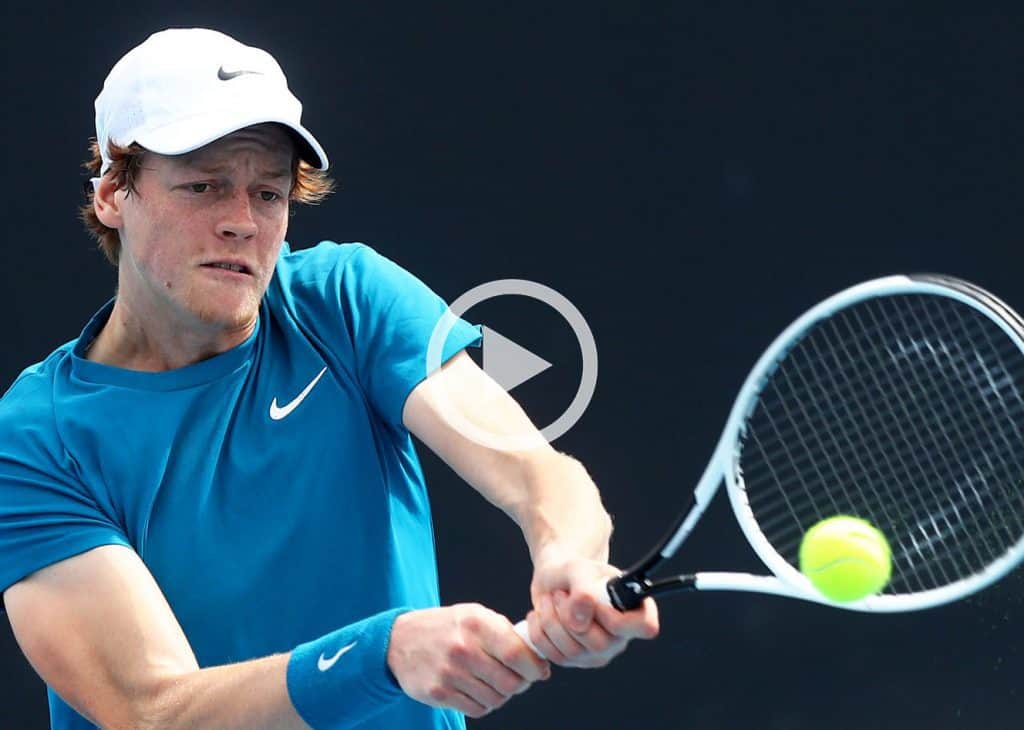 Il passante assurdo di Jannik Sinner contro Khachanov
