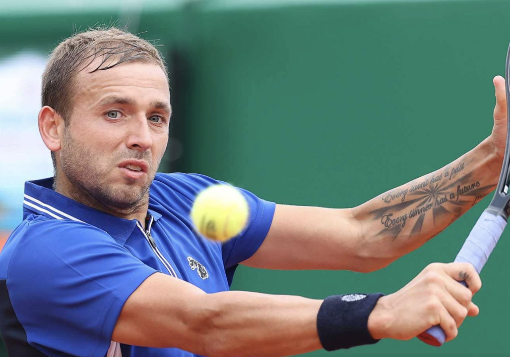 Evans batte Djokovic a Montecarlo