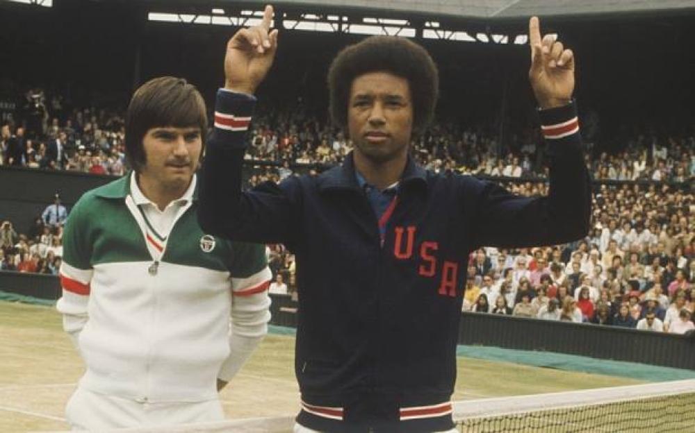 Arthur Ashe vince a Wimbledon nel 1975