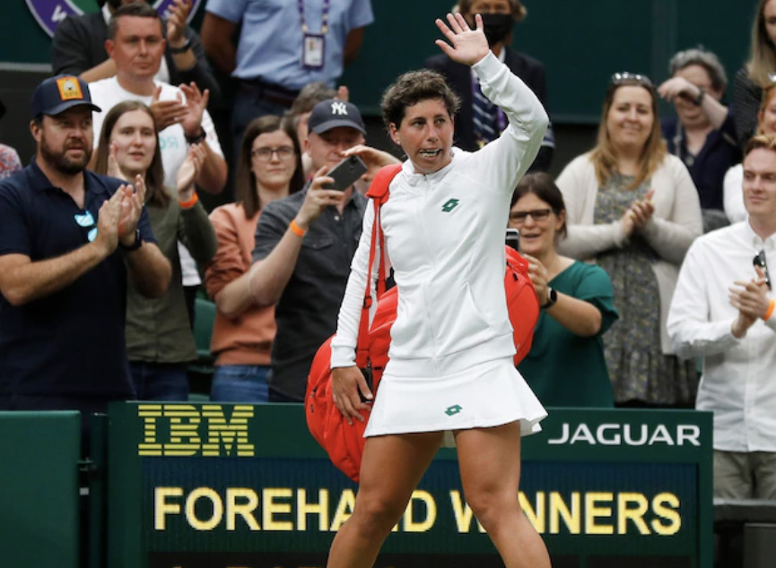 Carla Suarez Navarro saluta Wimbledon