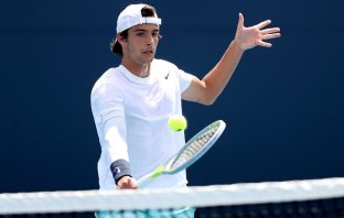 Musetti lotta ma non basta, fuori al secondo turno a Parigi-Bercy Lorenzo Musetti fuori al primo turno a Wimbledon