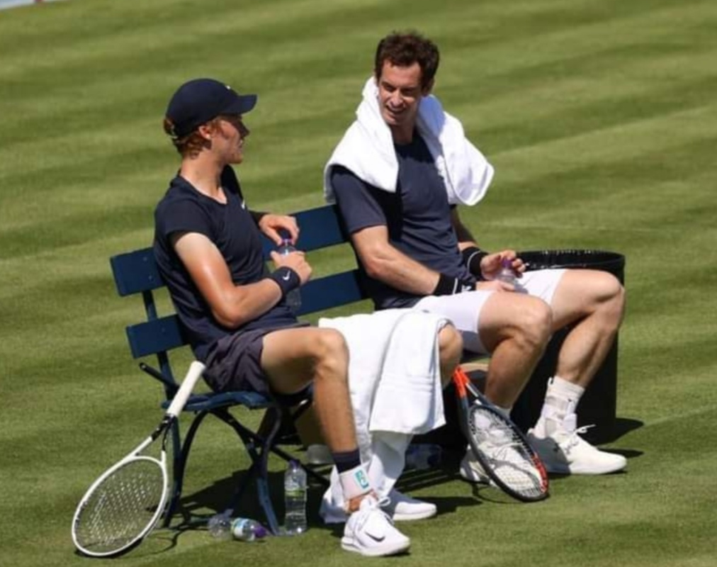 Jannik Sinner e Andy Murray al Queen's