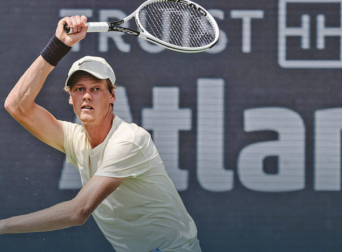 Sinner cala nel ranking Atp e nella Race