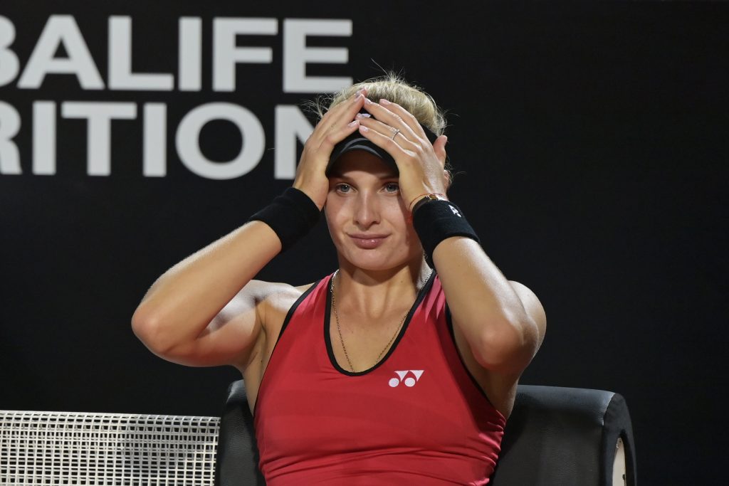 La pessima figura di due giovani tenniste a Cincinnati (VIDEO)