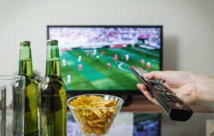 Dove vedere il calcio in tv e streaming