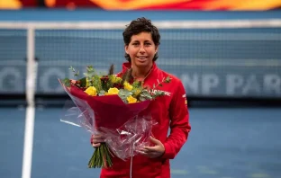 Carla Suarez Navarro, il tributo del tennis e dei fan nel giorno del saluto Carla Suarez Navarro si ritira: il tributo del tennis e dei fan