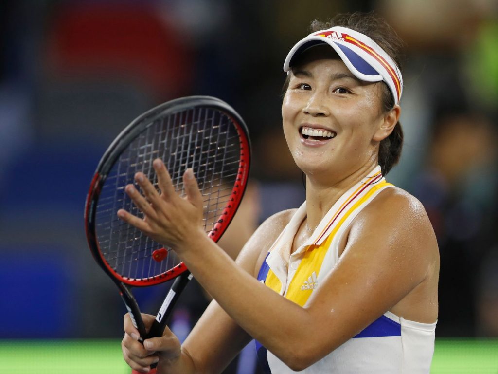 Shuai Peng ritratta tutto