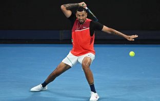 Australian Open 2022, show di Kyrgios (VIDEO) Australian Open 2022, show di Kyrgios (VIDEO)