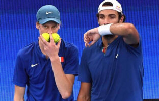 Ranking Atp: Sinner sale, Berrettini scende. Djokovic vola Sinner e Berrettini, movimento nel ranking