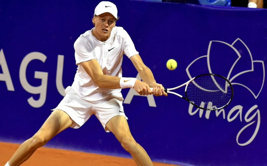 Jannik Sinner in azione
