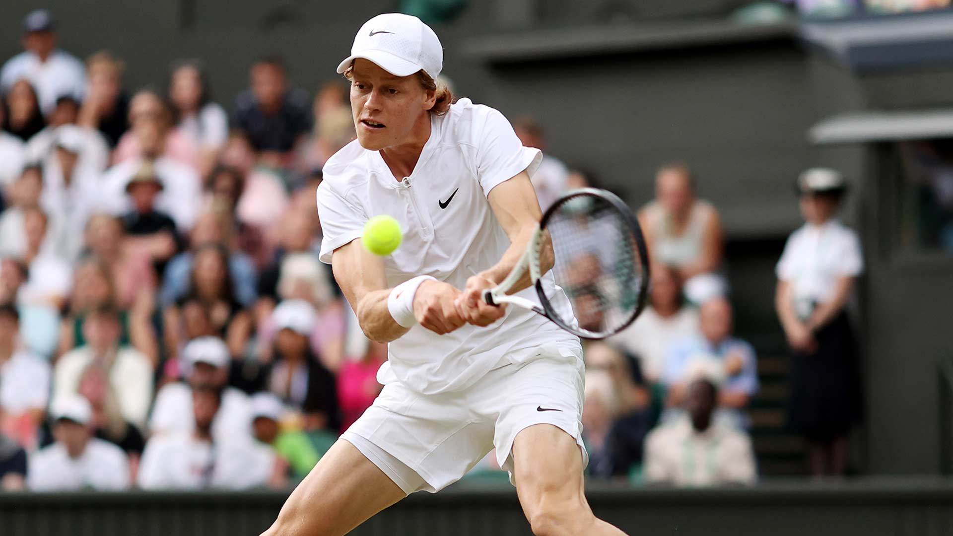 Binaghi si coccola Sinner dopo i quarti a Wimbledon