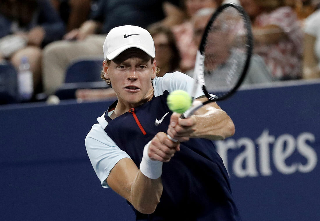 Jannik Sinner in azione allo US Open 2022