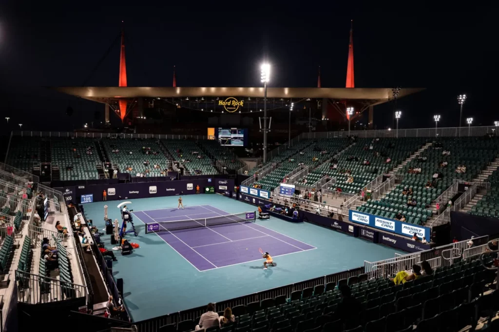 Giovane tennista britannica si ritira per colpa del Covid