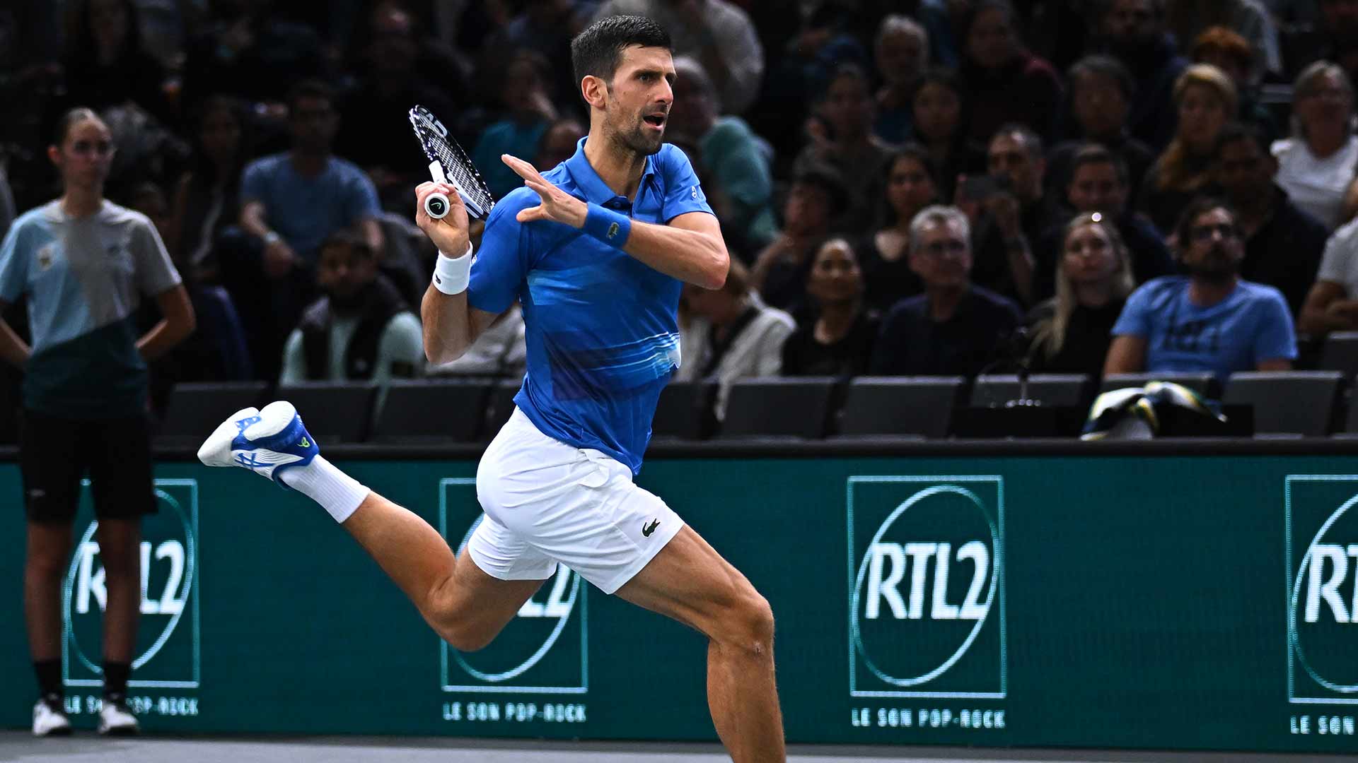 Parigi-Bercy, la “pozione segreta” preparata per Djokovic fa discutere il web