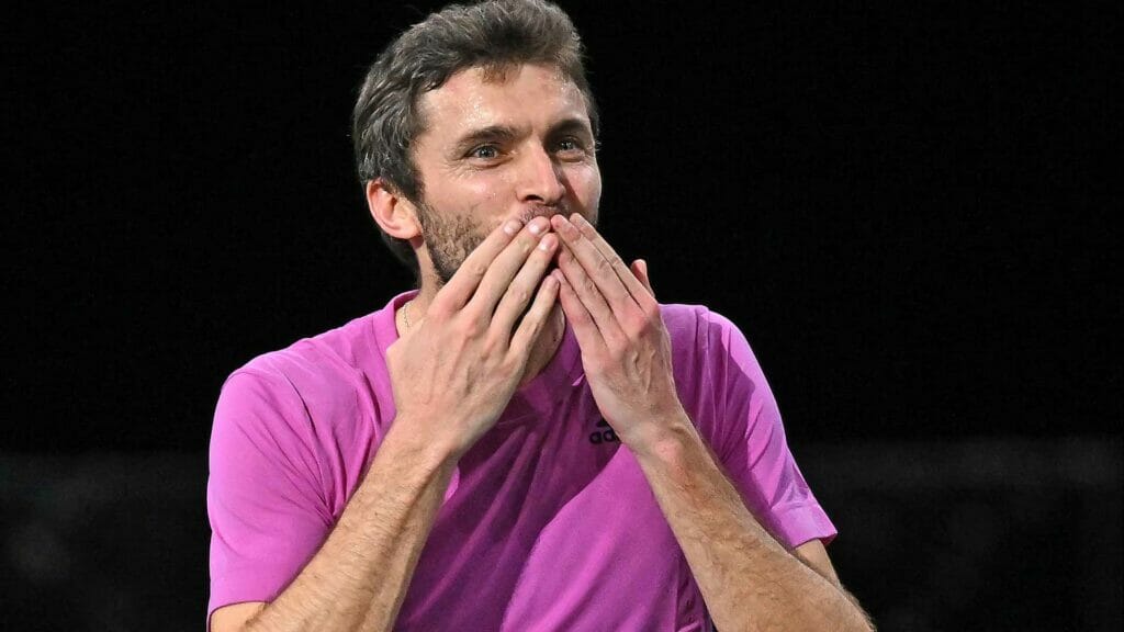 Parigi-Bercy, Nadal e Djokovic celebrano Simon dopo il ritiro