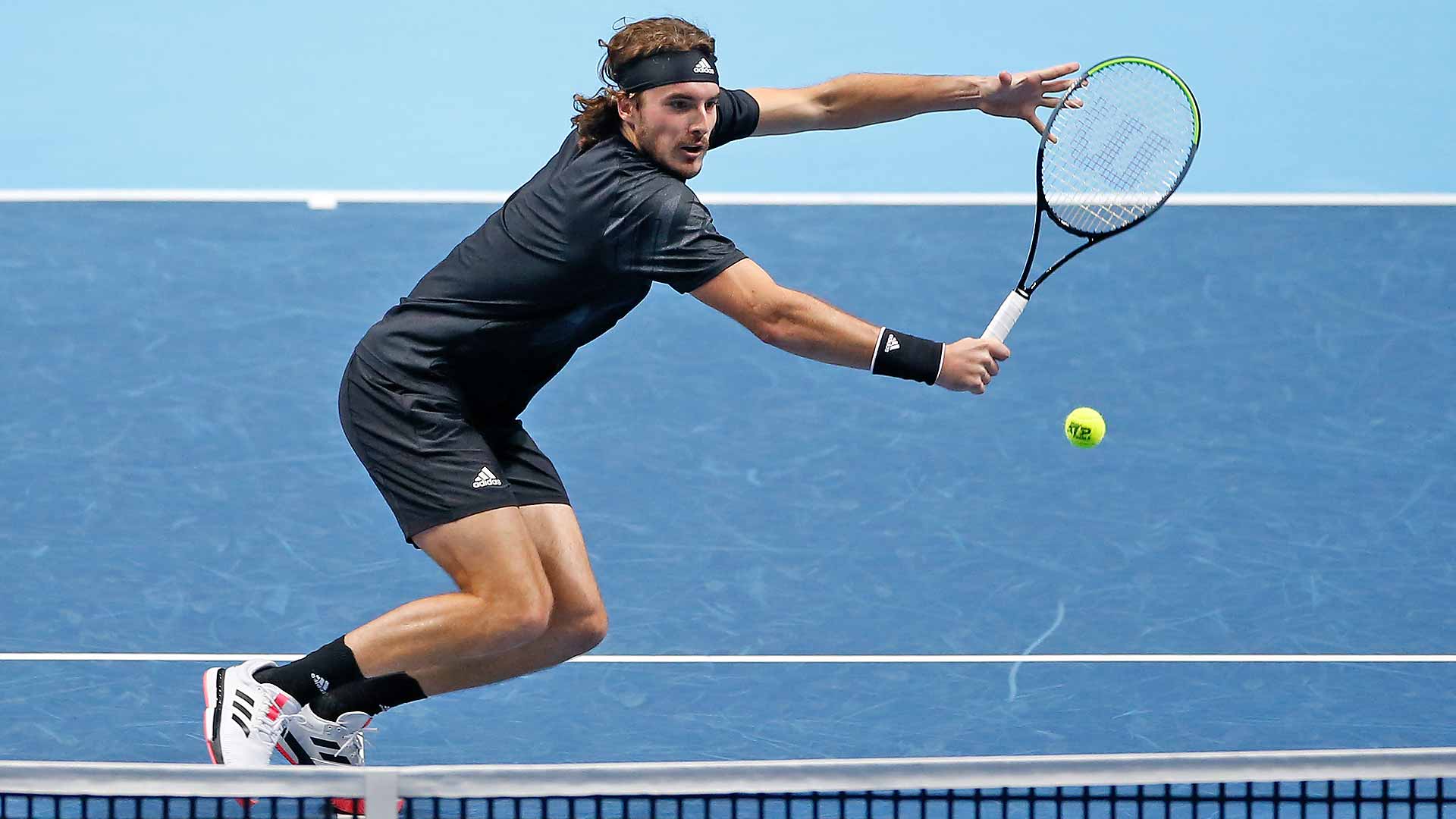 Atp Finals, Tsitsipas non si arrende: fallito il numero 1 vuole la vittoria a Torino