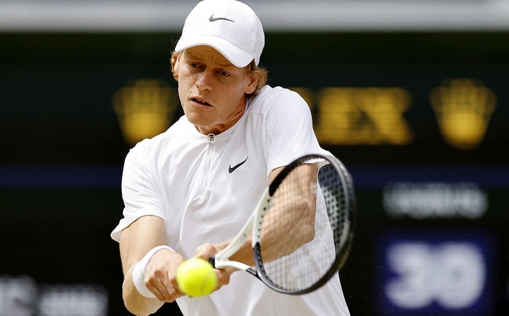 Sinner in azione a Wimbledon