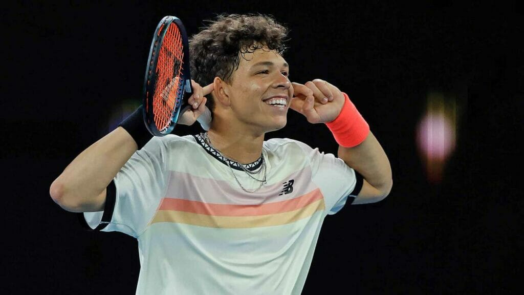 Australian Open, continua la favola di Shelton