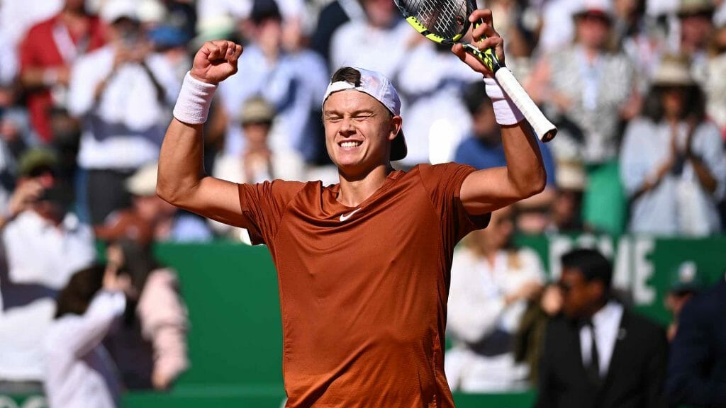 Montecarlo, a Rune la sfida del futuro: vittoria su Sinner e finale