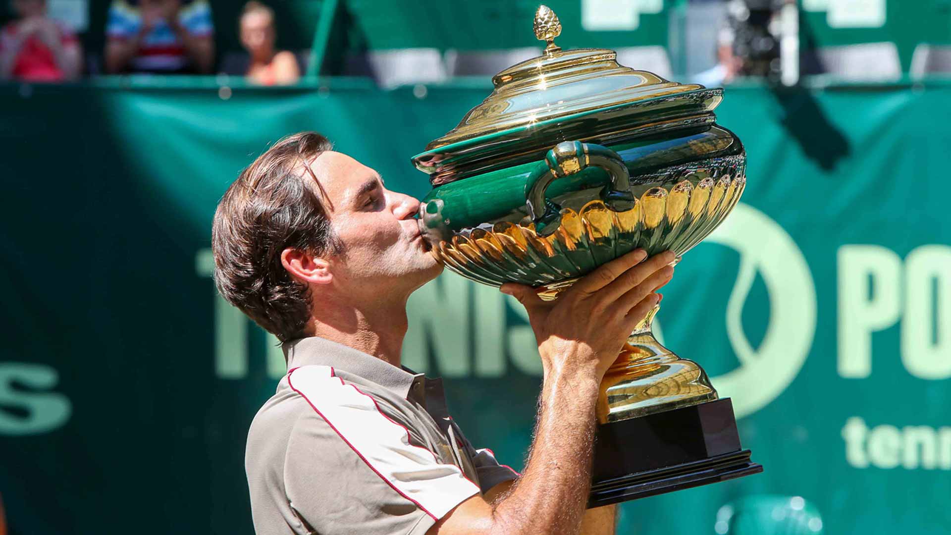 Federer show ad Halle, le parole sui rivali e sul futuro nel tennis