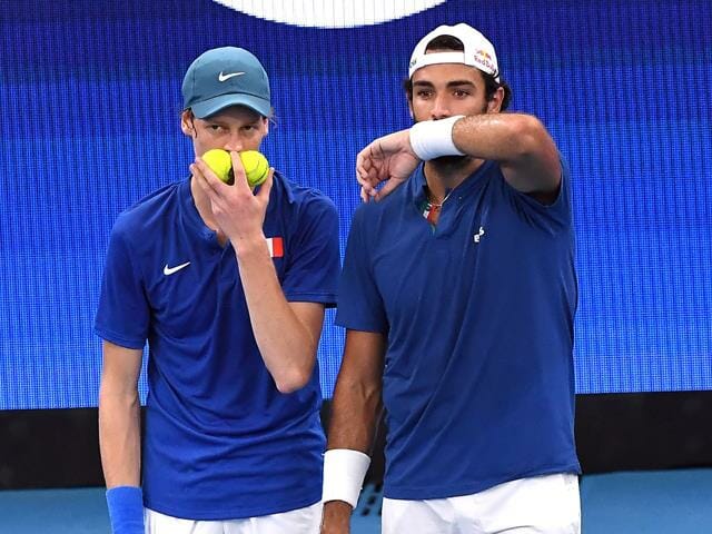Toronto, la stretta di mano finale tra Berrettini e Sinner è un inno alla sportività (VIDEO)