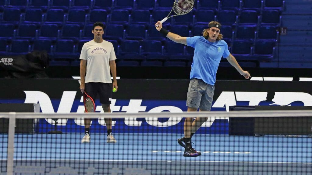Tsitsipas ci ripensa, ritorno in vista per l’ex coach