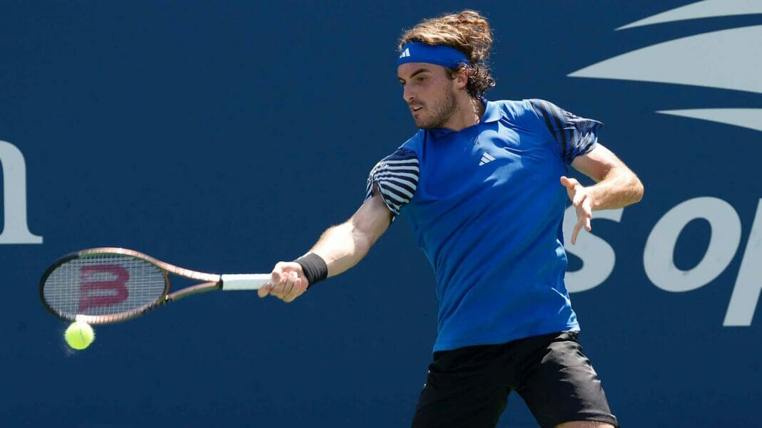 Tsitsipas si sbilancia: Djokovic il migliore di sempre, ma a una condizione
