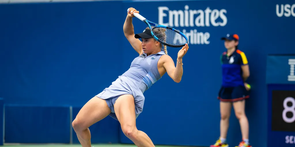 US Open, bruttissimo gesto della Putintseva con la raccattapalle: arrivano le scuse (VIDEO)