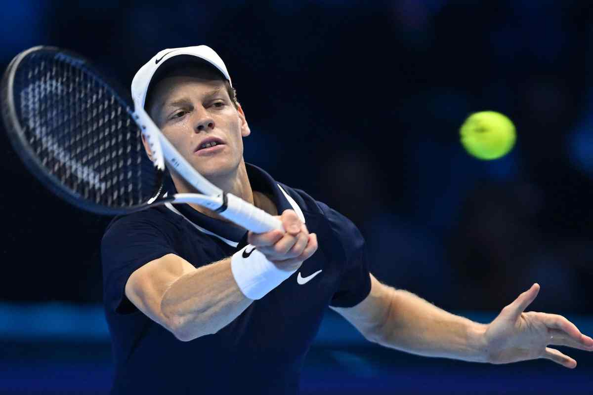 Jannik Sinner durante un match