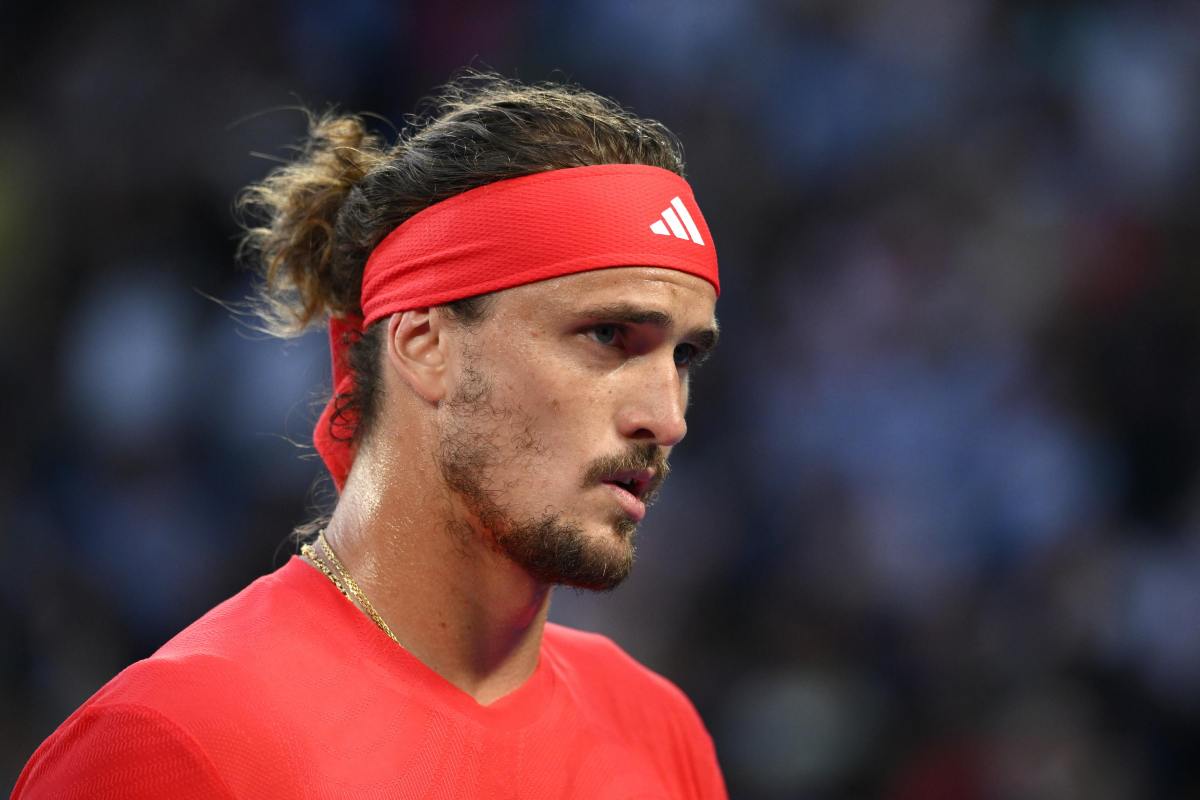 Primo piano di Alexander Zverev in campo agli Australian Open.