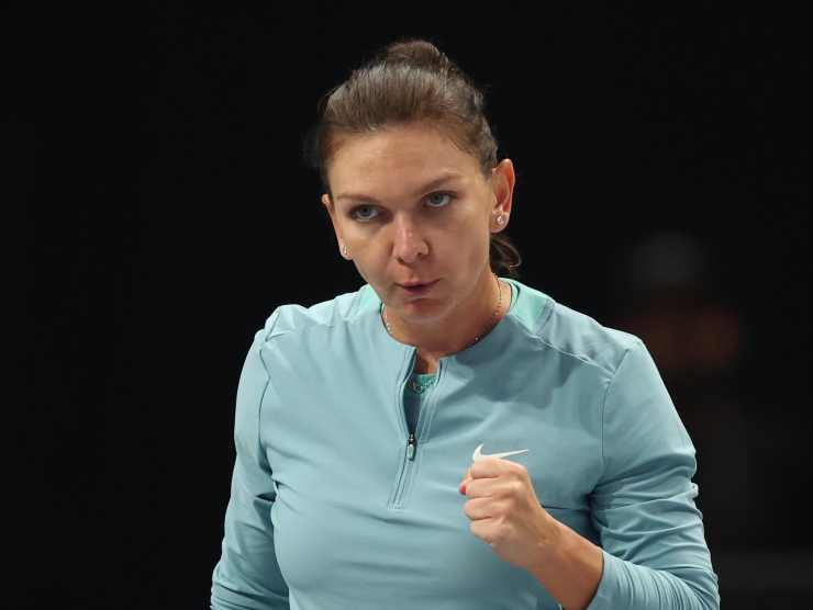 Simona Halep esulta dopo un punto