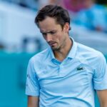 Daniil Medvedev deluso in campo