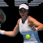 La tennista britannica Emma Raducanu durante un match