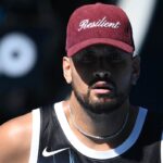 Nick Kyrgios pensieroso in allenamento