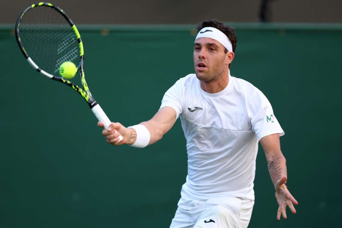 Cecchinato durante un match a Wimbledon