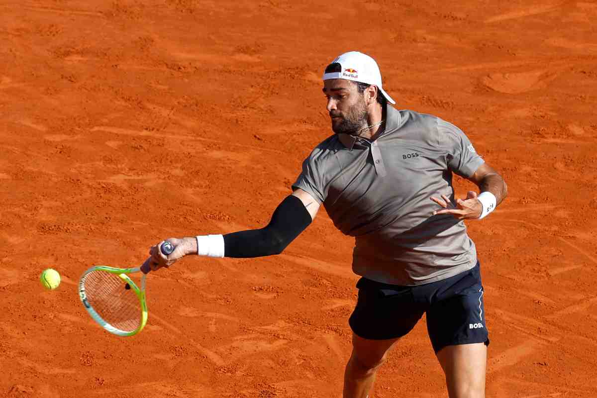 Matteo Berrettini in azione col dritto