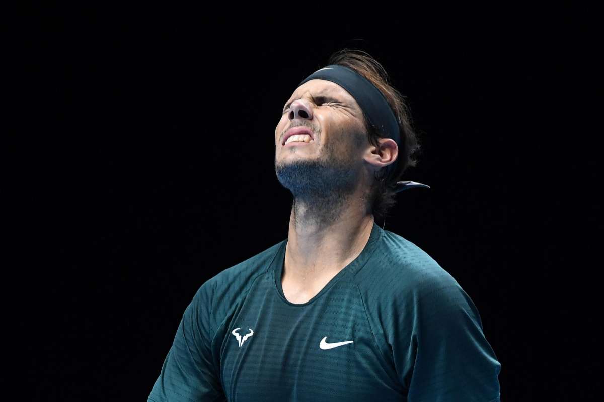 Nadal dispiaciuto in campo