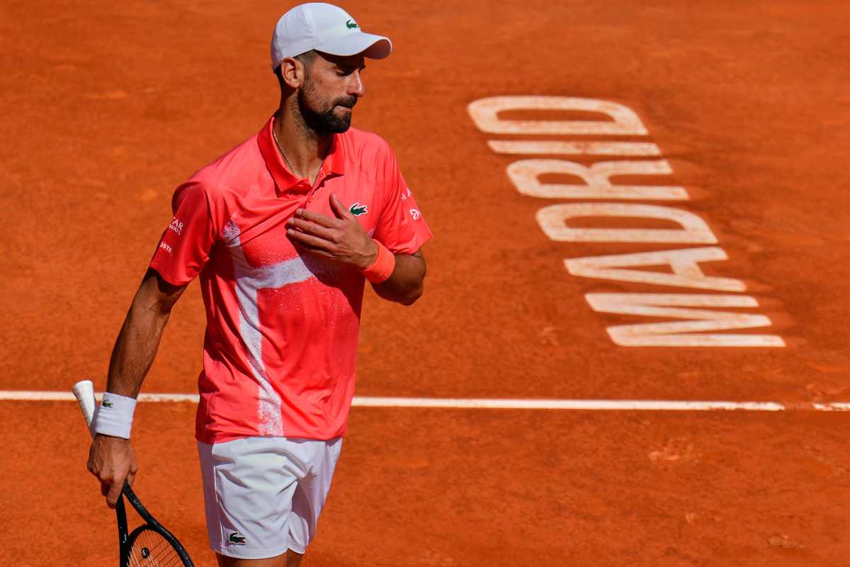 Il tennista serbo Novak Djokovic in gara a Madrid