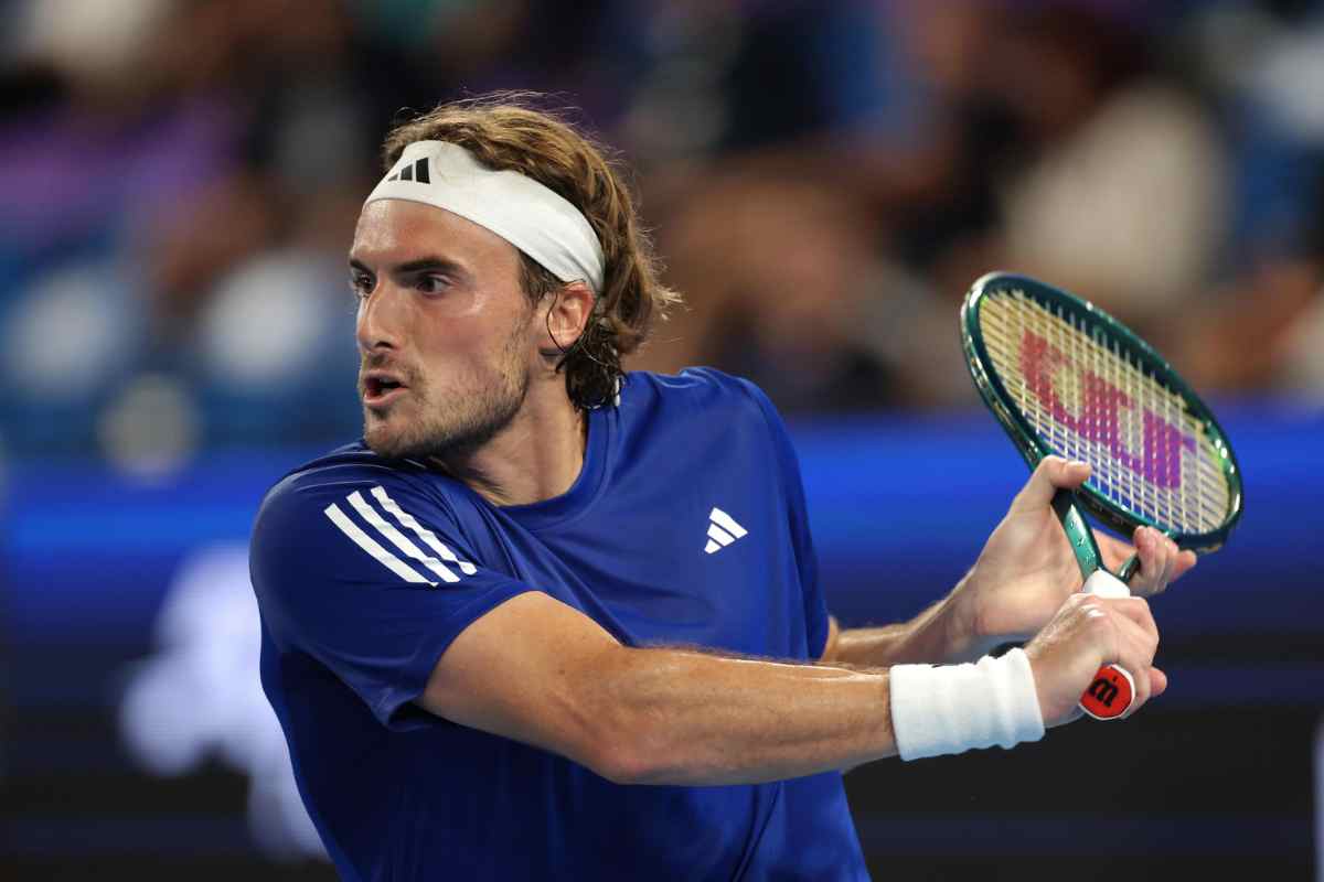 Stefanos Tsitsipas in campo nella United Cup